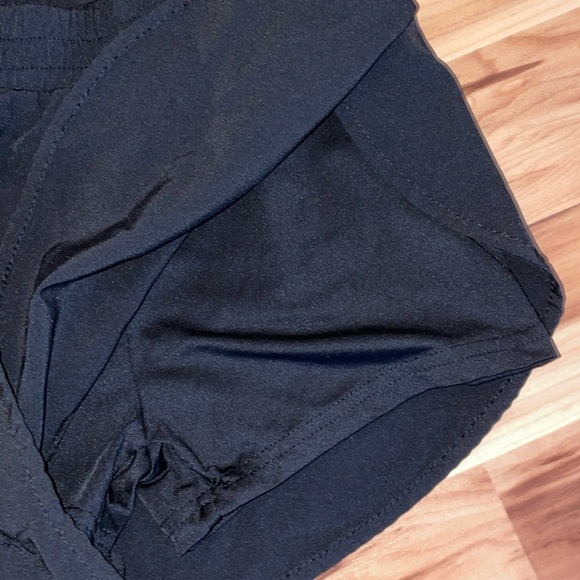 Shein athletic shorts - Picture 3 of 3